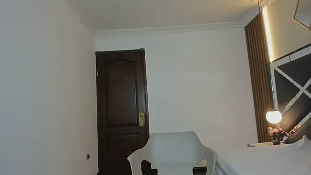 Ambarross  online show from 02-13-26, 02:02