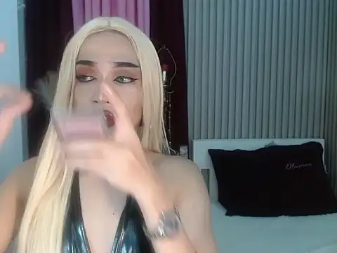 Snapshot of Kendalllust chatting on 05-28-26, 02:36 Kendalllust online show from 05-28-26, 02:36