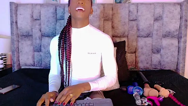 samirths boy  online show from 02-26-26, 05:56