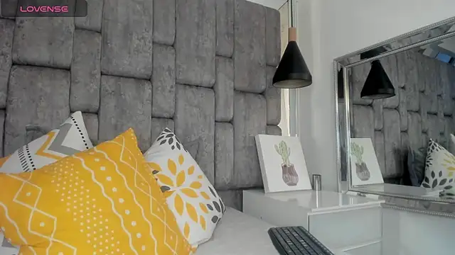 JenniQ69 online show from 07-01-26, 08:30