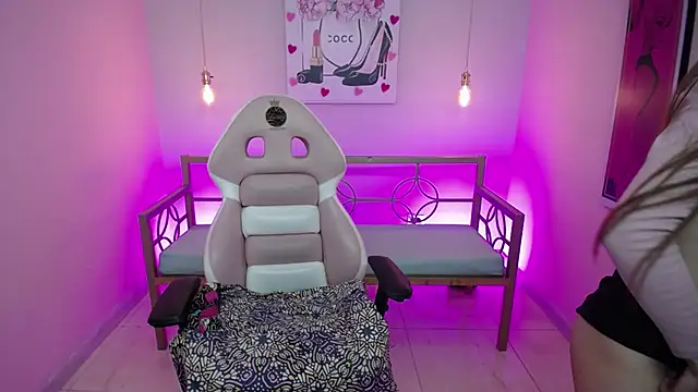 Ashley benson x online show from 03-03-26, 08:37