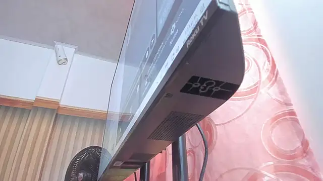 lovely  kiss   online show from 04-18-26, 06:12