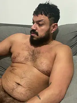 Snapshot of latinCuplex chatting on 02-13-26, 01:23 latinCuplex online show from 02-13-26, 01:23