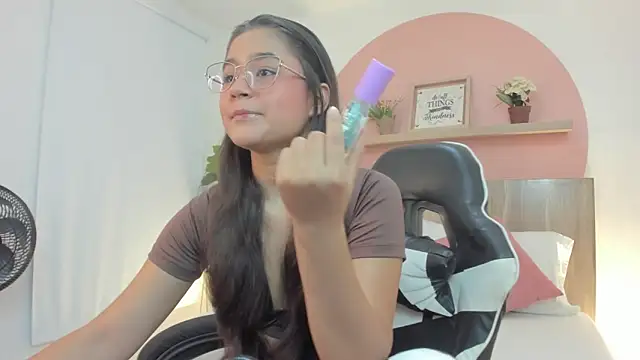 ivette swan online show from 02-11-26, 07:30