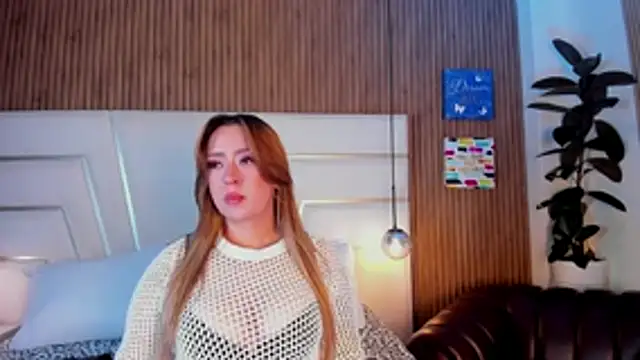 Xara Shadow online show from 04-24-26, 11:40