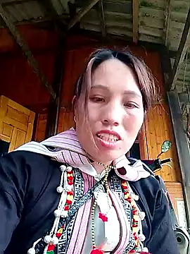 Gummiesu online show from 02-22-26, 08:24