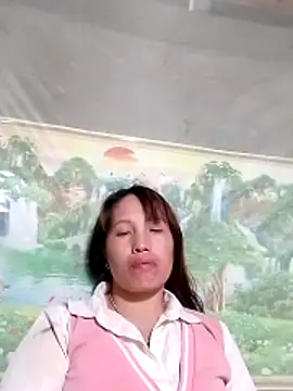 Gummiesu online show from 04-23-26, 02:08