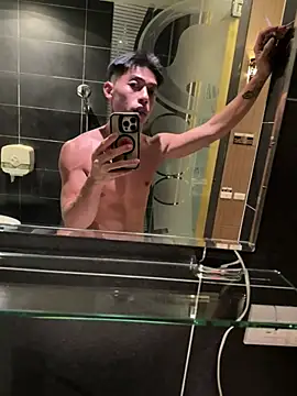 Yooo17 online show from 02-13-26, 03:30