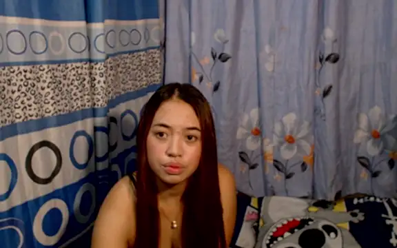 pinay mayahiga online show from 04-19-26, 01:32