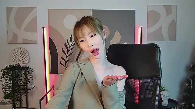 SarahRice online show from 03-08-26, 02:04