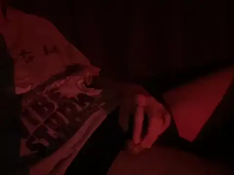 Snapshot of LEO_shy chatting on 02-10-26, 05:39 LEO shy online show from 02-10-26, 05:39