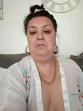 Snapshot of Nova-iswiserx chatting on 02-28-26, 11:11 Nova-iswiserx online show from 02-28-26, 11:11