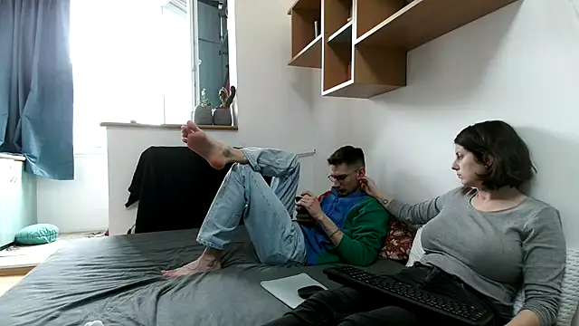 Crista-Elio online show from 04-13-26, 02:44