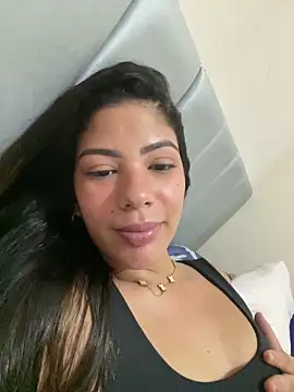 Snapshot of paola_oliveira chatting on 02-26-26, 01:10 paola oliveira online show from 02-26-26, 01:10
