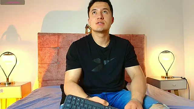 Alexander Connor online show from 04-23-26, 12:29