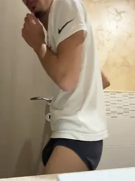 piccolo2002 online show from 03-19-26, 05:50