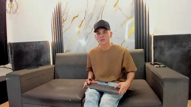 Angel Villareal online show from 02-05-26, 05:01