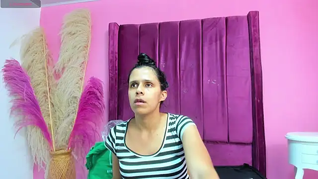 mitzukywinteer online show from 04-24-26, 08:22