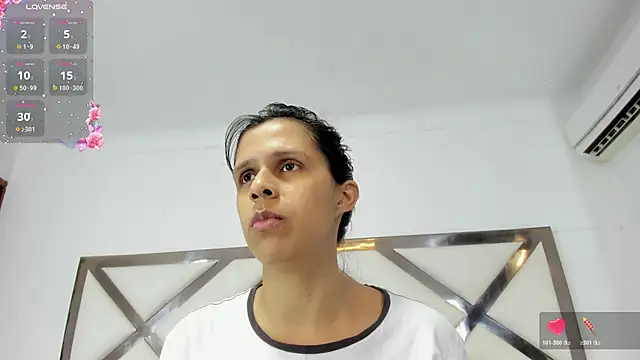 Snapshot of mitzukywinteer chatting on 05-05-26, 08:17 mitzukywinteer online show from 05-05-26, 08:17