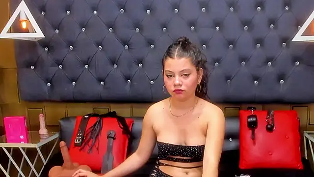 SofiaArsila online show from 05-08-26, 12:32