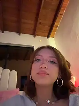 Snapshot of Alison_Ivanova chatting on 02-18-26, 05:03 Alison Ivanova online show from 02-18-26, 05:03