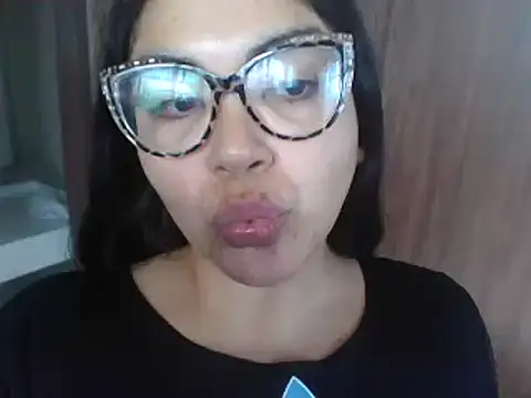 ladystichita online show from 06-21-26, 04:20