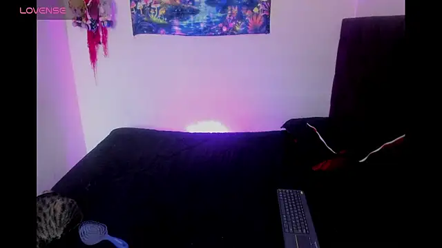 Snapshot of lunaa_rayy420 chatting on 06-05-26, 06:24 lunaa rayy420 online show from 06-05-26, 06:24