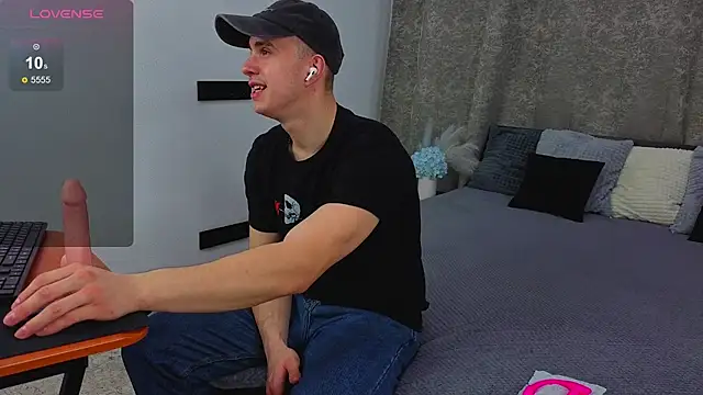 Snapshot of Kris_Braun chatting on 03-06-26, 04:36 Kris Braun online show from 03-06-26, 04:36