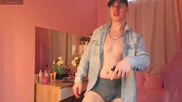 Snapshot of Kris_Braun chatting on 03-07-26, 04:42 Kris Braun online show from 03-07-26, 04:42