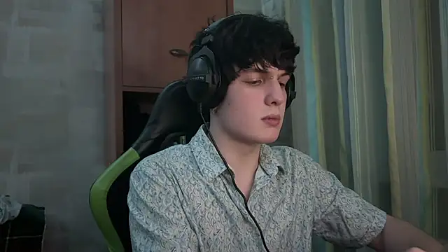 DenBunnyy online show from 02-04-26, 05:52