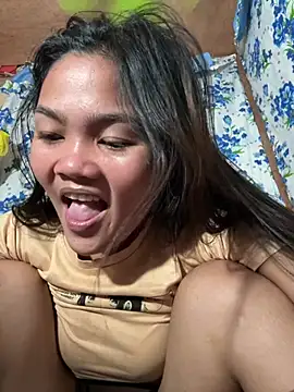 PinaySkinnyJust18 online show from 04-22-26, 10:39