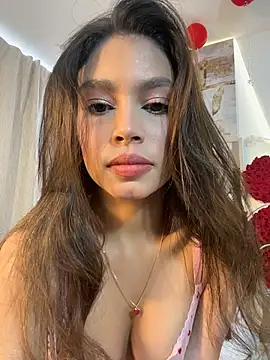 Snapshot of Amaliarand chatting on 02-14-26, 05:10 Amaliarand online show from 02-14-26, 05:10