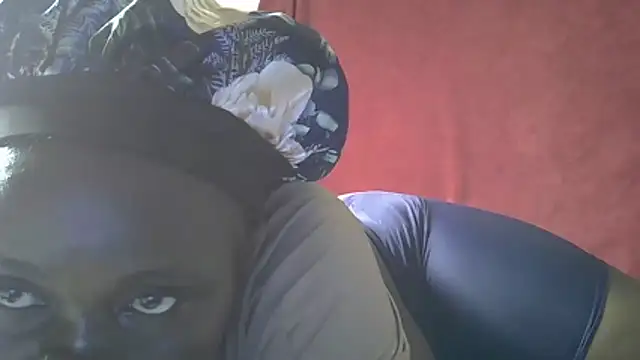 LowKeyWild  online show from 04-13-26, 07:08