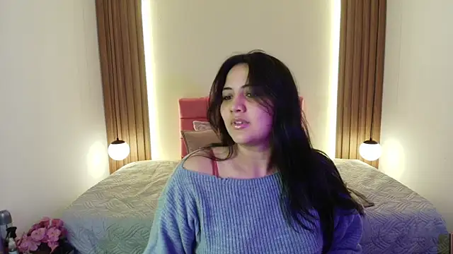 IvonneRoss  online show from 06-13-26, 12:25