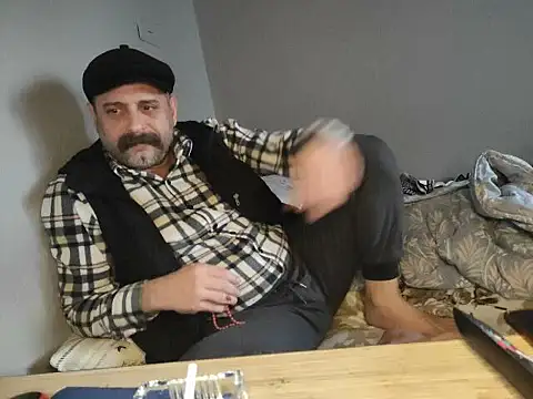 Snapshot of Biracikral chatting on 02-14-26, 03:09 Biracikral online show from 02-14-26, 03:09