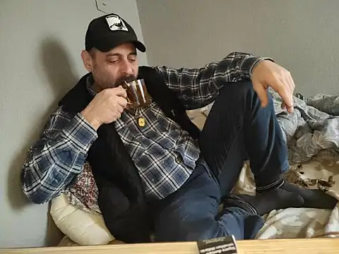 Snapshot of Biracikral chatting on 02-17-26, 10:56 Biracikral online show from 02-17-26, 10:56