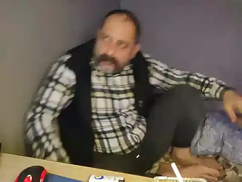 Snapshot of Biracikral chatting on 02-18-26, 07:43 Biracikral online show from 02-18-26, 07:43