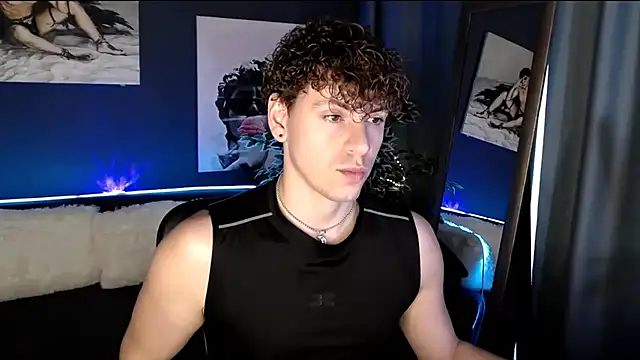 TylerGibson online show from 07-09-26, 03:54