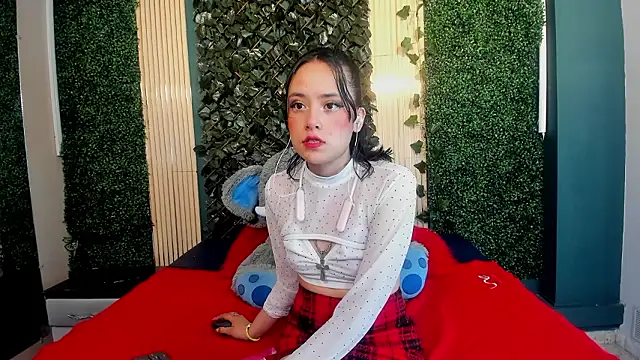 IvyyEmerald online show from 03-06-26, 01:07