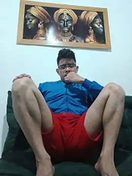 Snapshot of ClarkAndBruno chatting on 05-30-26, 05:04 ClarkAndBruno online show from 05-30-26, 05:04