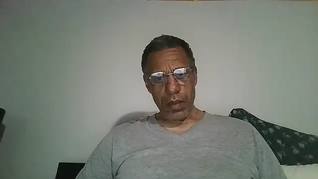 swimmer2496 online show from 05-02-26, 05:56