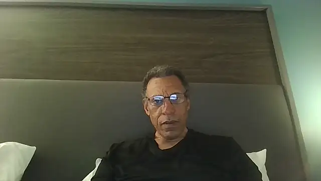 swimmer2496 online show from 05-16-26, 06:54