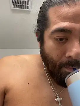 Snapshot of latinflarovs chatting on 02-06-26, 07:23 latinflarovs online show from 02-06-26, 07:23