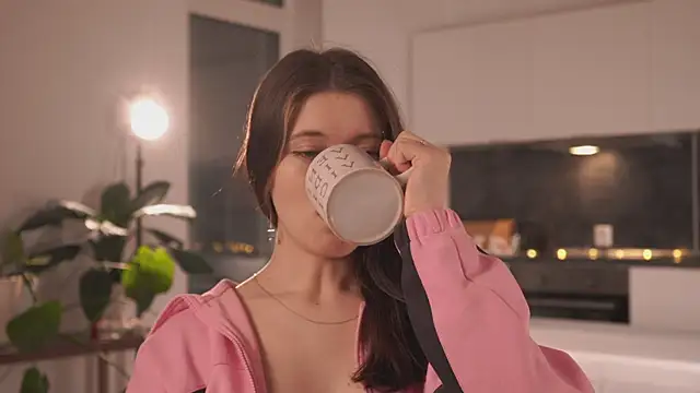 EleniRoeber online show from 02-04-26, 04:24