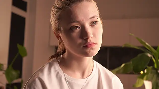 EleniRoeber online show from 03-11-26, 04:24