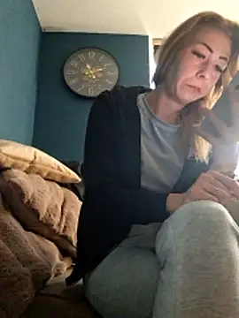 dewimp1 online show from 04-06-26, 09:10