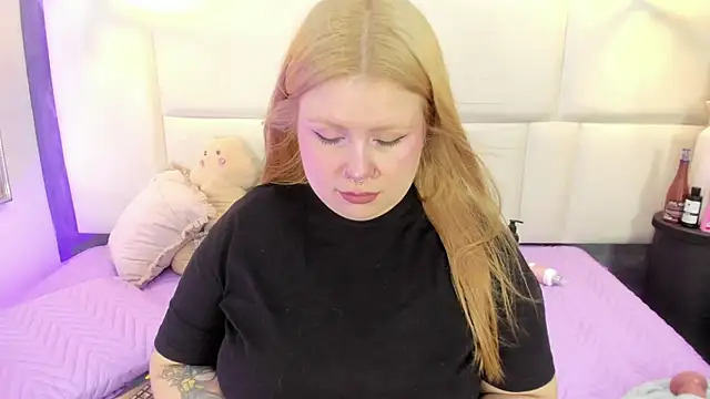 Martina armos online show from 04-17-26, 01:03