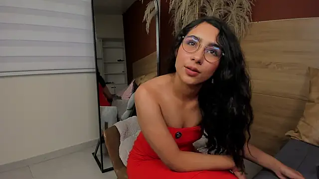 scarlett25   online show from 04-14-26, 08:04