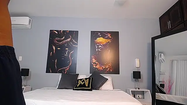 Snapshot of DanielHaloran chatting on 03-13-26, 01:18 DanielHaloran online show from 03-13-26, 01:18