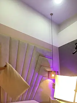 JuliaaVega online show from 03-07-26, 12:02